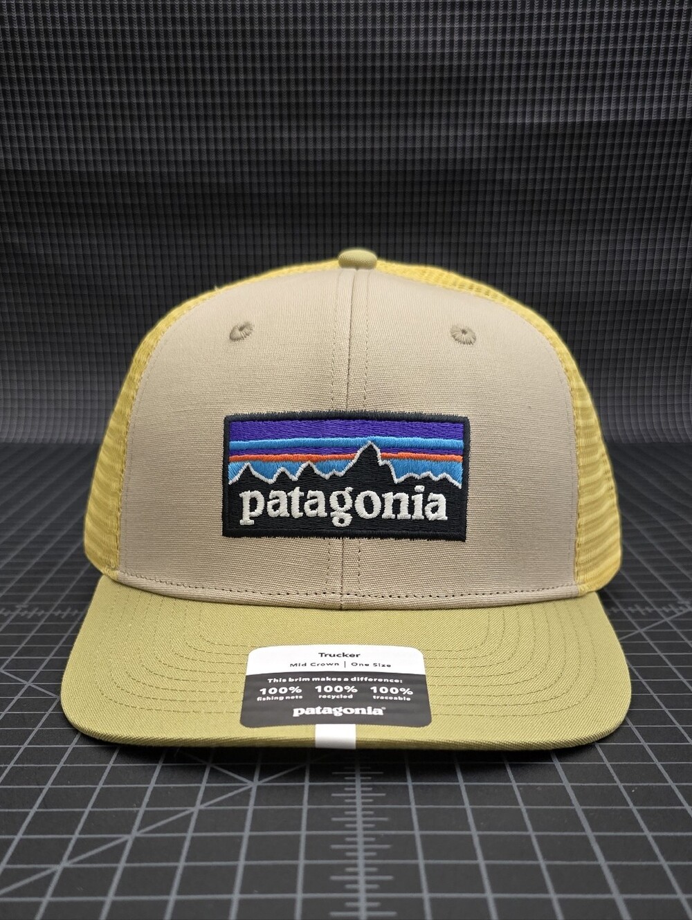 PATAGONIA P-6 LOGO TRUCKER HAT - OAR TAN - Picture 6 of 10